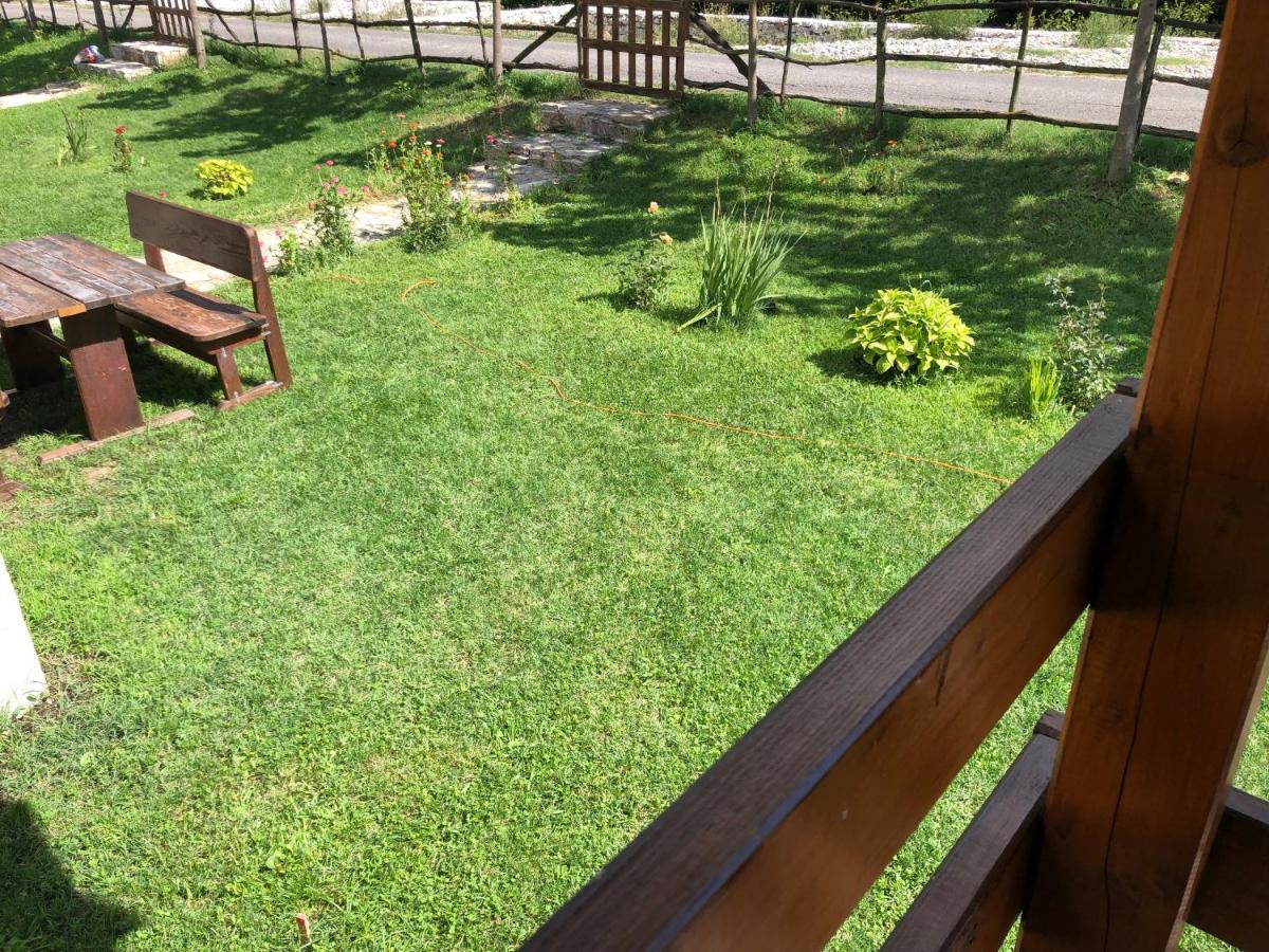 Orahovo Cottages Virpazar Ngoại thất bức ảnh