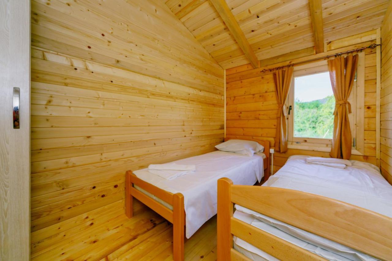 Orahovo Cottages Virpazar Ngoại thất bức ảnh