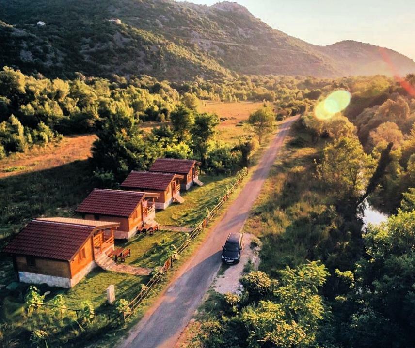 Orahovo Cottages Virpazar Ngoại thất bức ảnh